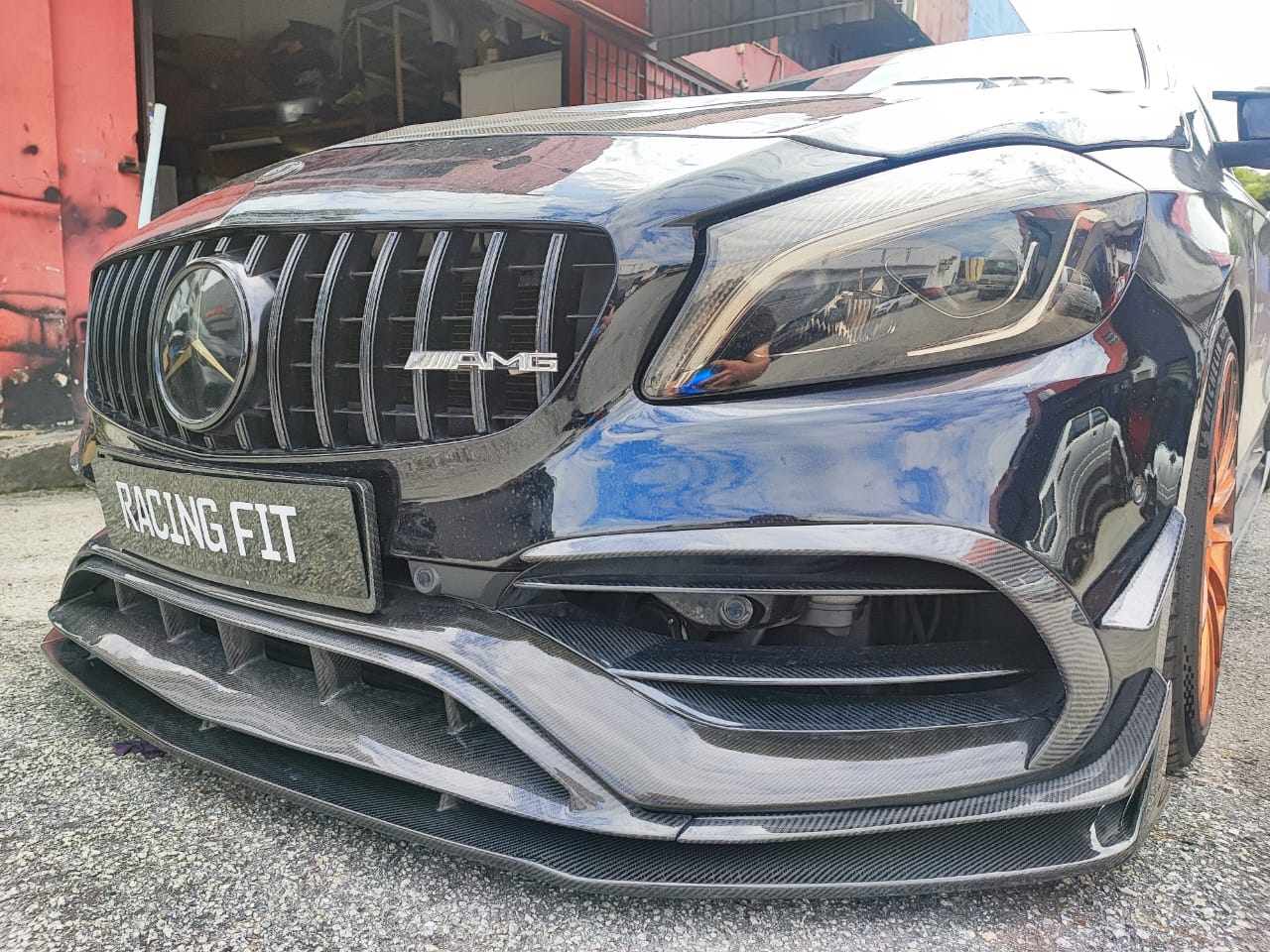 W176 A CLASS W176 FACELIFT CARBON FIBER BODYKIT